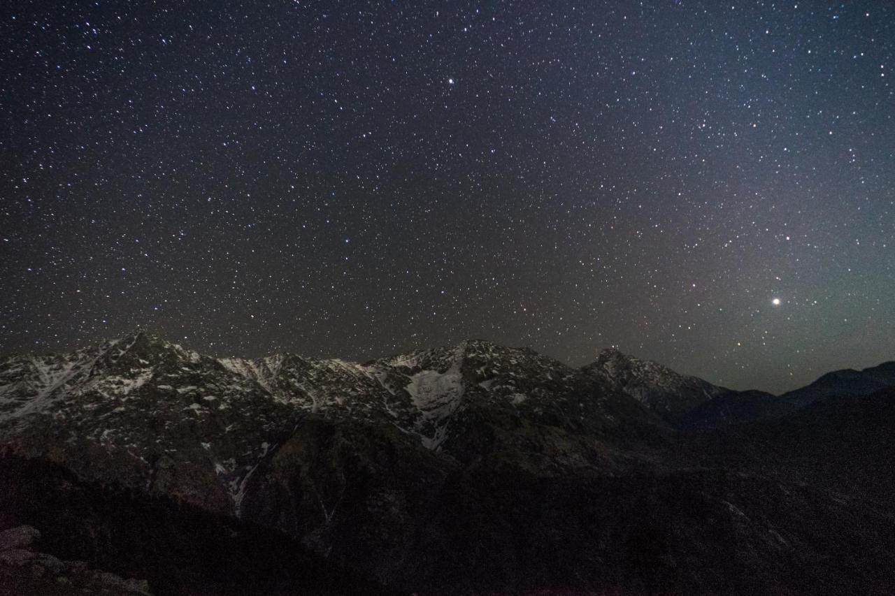 The Void - Tirthan Valley Gushaini Ngoại thất bức ảnh